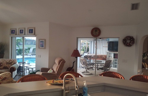 Gulf Cove Casa | Beautiful Waterfront3BR2BA