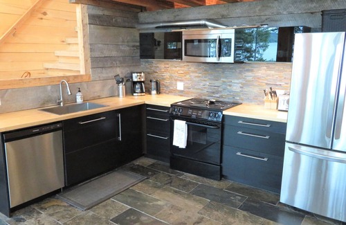 Regional District of Fraser-Fort George Casa | Beautiful Waterfront Cottage en el norte de BC