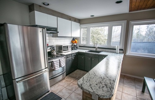 Scugog Casa | Beautiful Waterfront Cottage Sunset Lakeview 1hr from Toronto with NEW HOT TUB!!