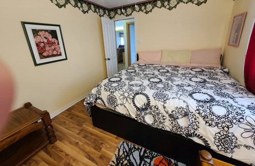 Plantagenet Cabaña | Beautiful Waterfront Cottage on Ottawa River