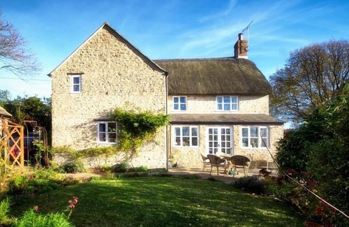 Littlebredy Cabaña | Hermoso, Acogiendo con tejado de paja 3 millas del mar