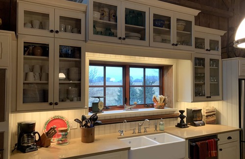 Sauk City Casa | Granero blanco hermoso