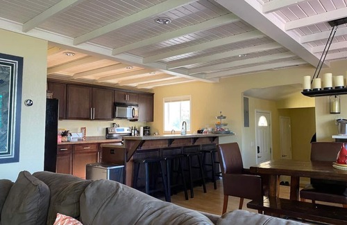 Crandon Cabaña | Beautiful Wisconsin Beach Retreat Lake Lucerne