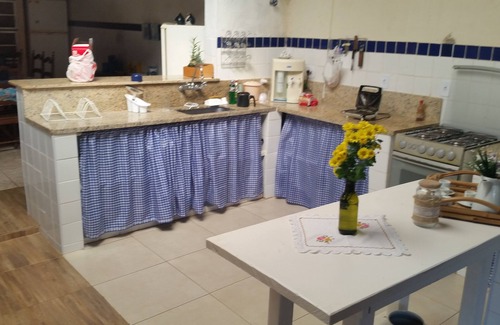 Confins Casa | MAGNÍFICO SITIO DE MADERA, CON ASFALTO EN PUERTA, HECHO EN CASA Y PISCINA.