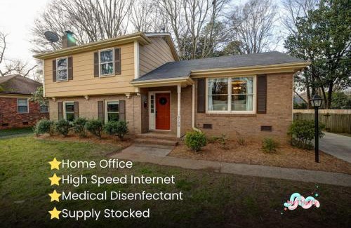 Beverly Woods Casa | Beautiful wooded home in Popular SouthPark