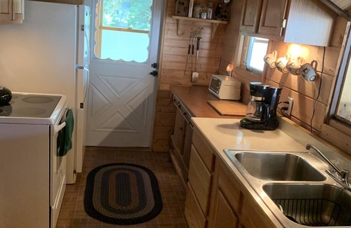 Caroga Lake Casa | Beautiful Year Round Lake Front Retreat