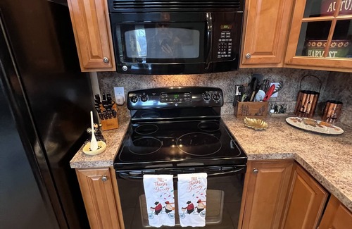 Lake Ariel Chalet De Esquí | Beautifully Clean, Decorated, Cozy Chalet in an Amenity Rich Community