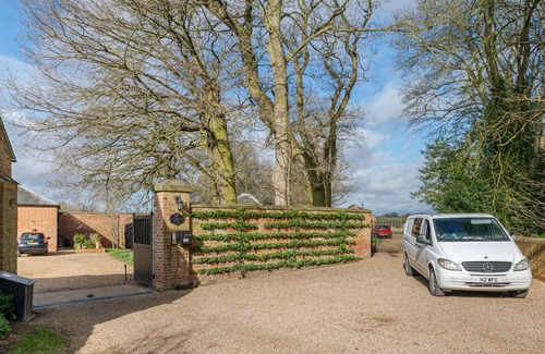Ravenstone Cabaña | Beautifully cosy 3 bedroom cottage within private grounds