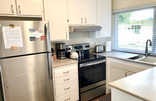 Carpinteria Condominio | Bellamente decorado Condominio Pasos a la playa