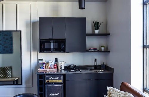 East Nashville Casa | Beautifully Decorated Room Just Steps from Vibrant Nightlife, 3 Spacious Suites