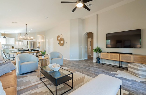Desert Peak Casa | BEAUTIFULLY FURNISHED 3Bed - 3 Bath Home Includes EVERYTHING near N. Scottsdale!