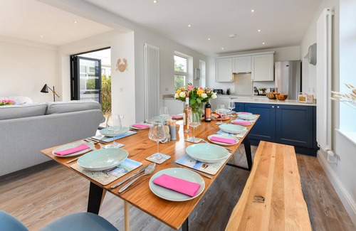 Abersoch Casa | Beautifully refurbished holiday home in the centre of Abersoch with parking.