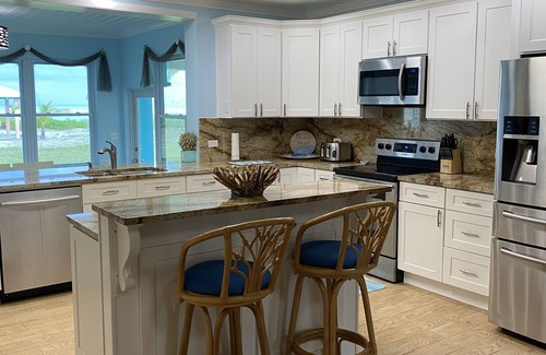 Spanish Wells Casa | Beautifully remodeled beachfront home- breathtaking views