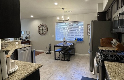 Chico Casa | Beautifully Remodeled home close to Downtown and many more amenities
