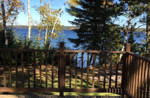 Side Lake Cabina | Cabaña bellamente remodelada en Big Sturgeon Lake en Side Lake, Mn.
