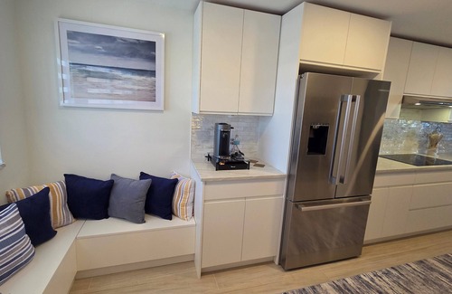 Fort Pierce Shores Condominio | Beautifully renovated 2 bedroom 2 bathroom on North Hutchinson Island