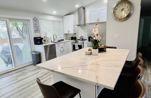 Heather Gardens Casa | Beautifully Renovated 5-Bedroom Ranch Home in Prime Aurora Neighborhood