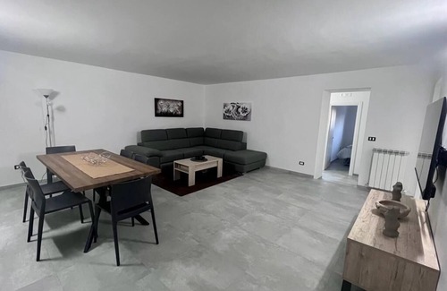 Mendicino Apartamento | ¡Apartamento renovado que ofrece un auténtico estilo de vida rural italiano!