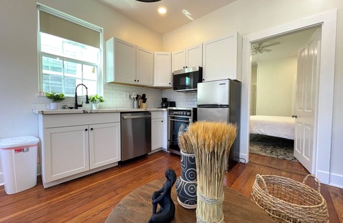 Uptown Historic District Casa | Beautifully Restored! 3 Bedroom Home - 15 Min FQ!