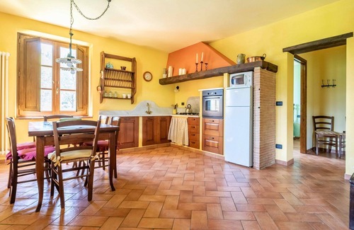 Camporgiano Cabaña | Granero bellamente restaurado, fantásticas vistas, tranquilo, WIFI, instalaciones cercanas