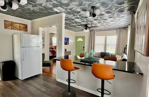 San Antonio Casa | Beautifully Styled Home with Garage-Perfect Short or Long Stay!