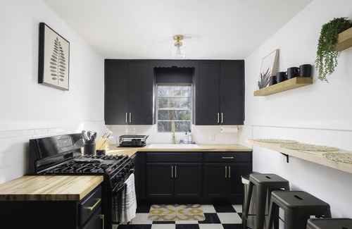 Duckpond Casa | Beautifully updated 2 bed/1 bath in Duck Pond