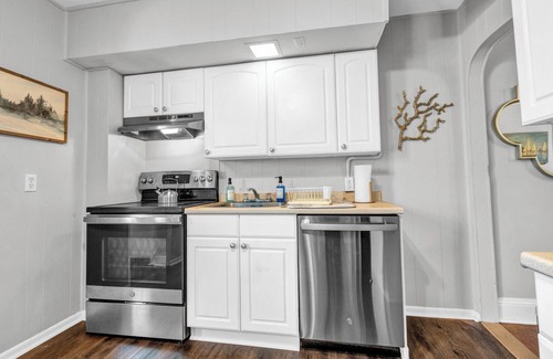 North Wales Casa | Beaver Street Retreat: Charming 2-bedroom townhome
