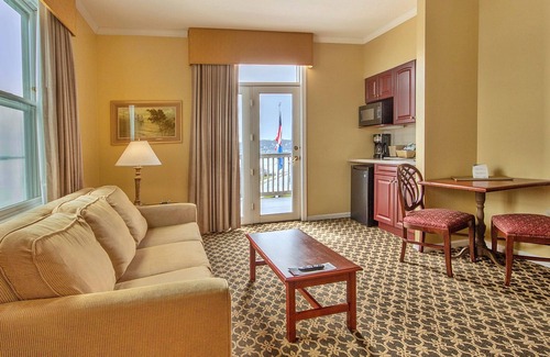 Jamestown Condominio | Comida, diversión y festivales! Wyndham Bay Voyage Inn