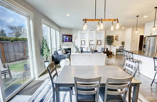 Orenco Casa | Beaverton Bliss- Family friendly executive living