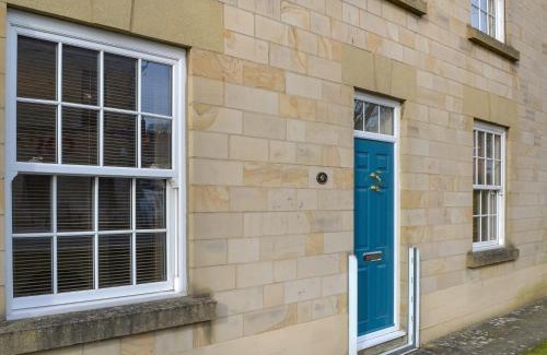 Pickering Casa | Beckbridge House