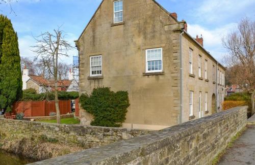 Pickering Casa | Beckbridge House