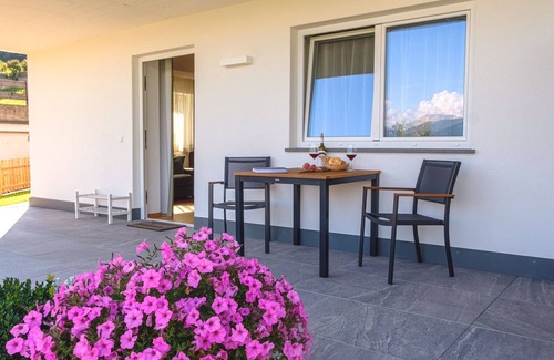 San Genesio Atesino Apartamento | Beckenbinder Garden Apartments / cozy new apartment with a beautiful terrace