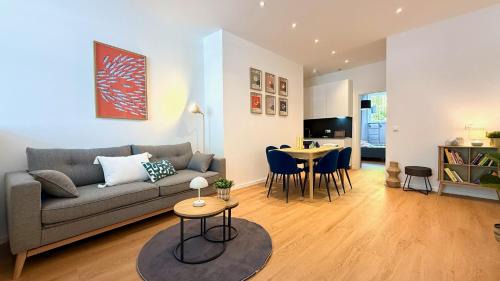 Echarding Apartamento | BeckHomes Munich- Large 210 sqm Central Apartment- 7 BR, 6Baths, 3 Kitchens, Up to 18 Guests