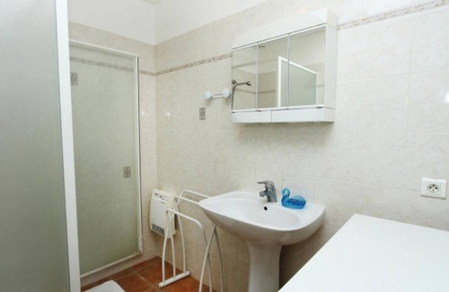 La Garde-Adhemar Cama Y Desayuno | Bed and Breakfast 'Annaïs' con piscina compartida, jardín compartido y Wi-Fi