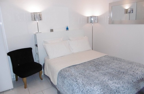 Brujas Cama Y Desayuno | Bed and breakfast for 2 people Mas les Dolmens Sud Ardèche