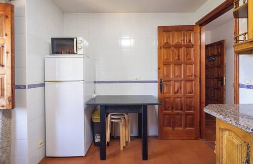 Areas Cama Y Desayuno | Alojamiento y desayuno 'Habitación Doble 2' con vistas a la montaña, piscina compartida y Wi-Fi