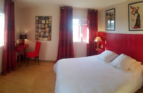 Le Fraysse Cama Y Desayuno | Bed and Breakfast 'La Trabiata' con piscina compartida, jardín compartido y Wi-Fi