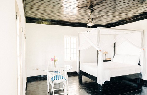 Port Antonio Cama Y Desayuno | Bed & Breakfast with Lovely Pool and Breathtaking Views