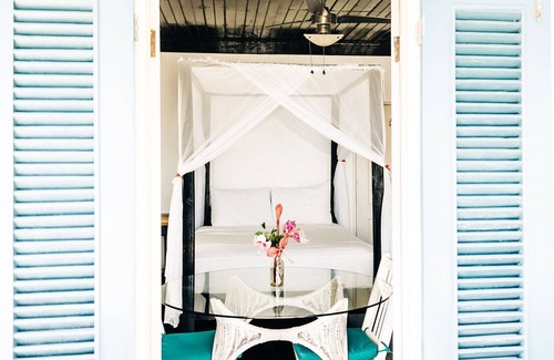 Port Antonio Cama Y Desayuno | Bed & Breakfast with Lovely Pool and Breathtaking Views
