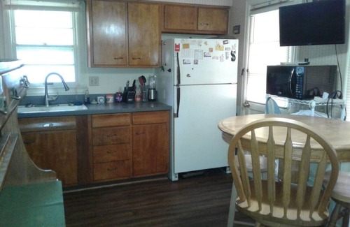 Lexington Cabaña | Bedford Stone Cottage Near Keeneland and Horse Park