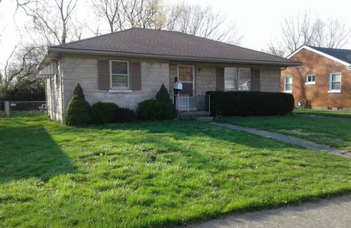 Lexington Cabaña | Bedford Stone Cottage Near Keeneland and Horse Park