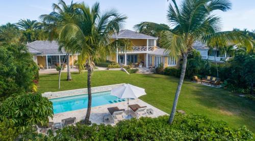 Dunmore Town Casa | Beehive Harbour Island, Luxury Dream World on the Bay, Private d home