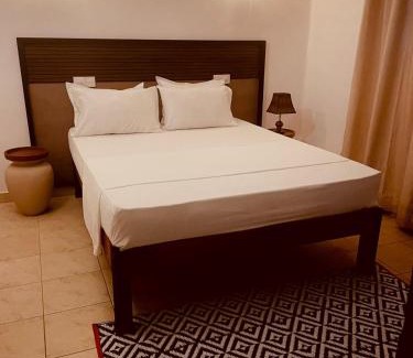 Seeduwa - Katunayake Cama Y Desayuno | Bees Airport Hotel