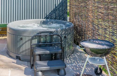 Louth Casa | Beggars Roost Hut