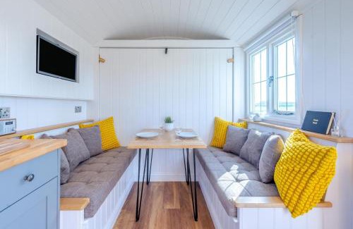 Louth Casa | Beggars Roost Hut