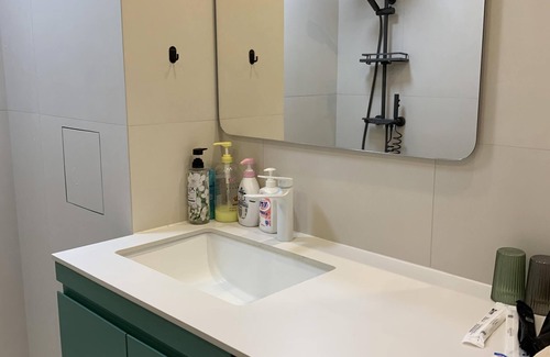 Shuangjing Cama Y Desayuno | Beijing cozy apartment with Queen bed