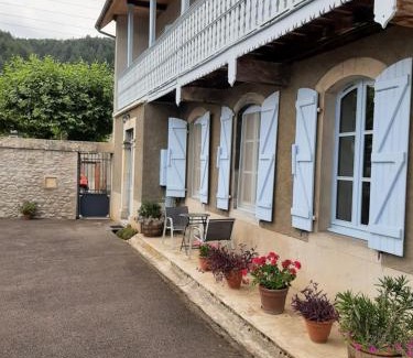 Pouzac Apartamento | Bel appartement rénové dans maison bigourdane