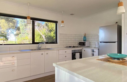 Scamander Casa | "Bella Blue - Scamander River Stay