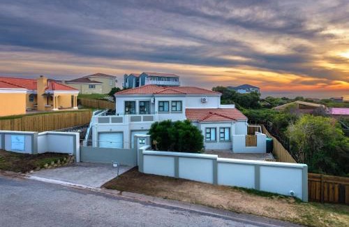 Saint Francis Bay Casa | Bella Madre Guesthouse