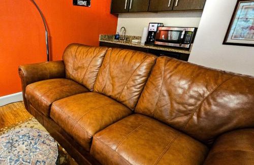 Eureka Springs Historic District Apartamento | Bella Paradiso 5 King Bed Studio Walk to Downtown